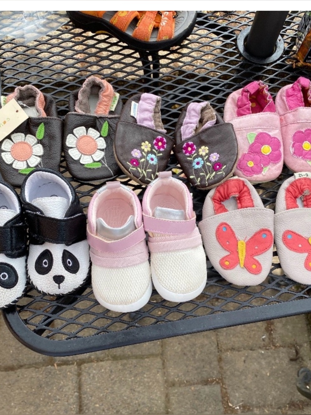 Mixed lot  baby girl Robeez style macasins size 2-3